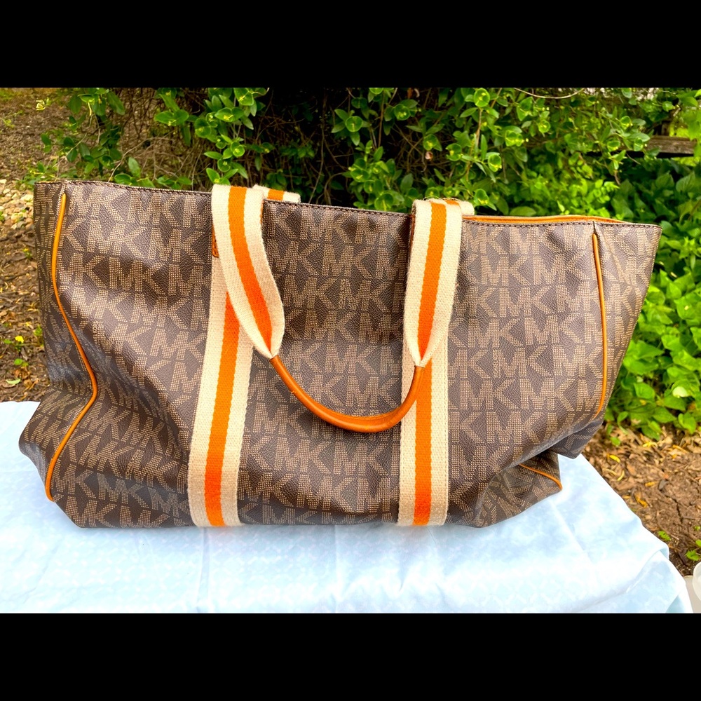 Michael Kors “Jet Set” large weekender travel bag